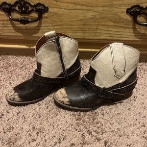 Ankle boots